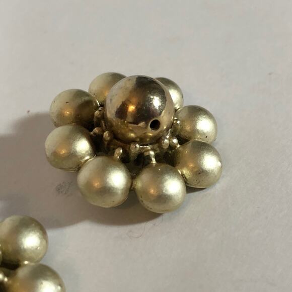 Vintage Coro Earrings, Gold Tone Orbit Clip On Round Flowers Matte Shiny - Picture 6 of 9